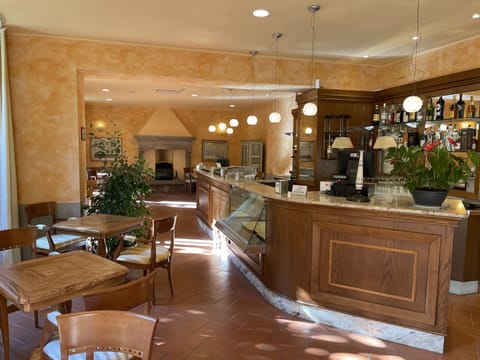 Snack bar