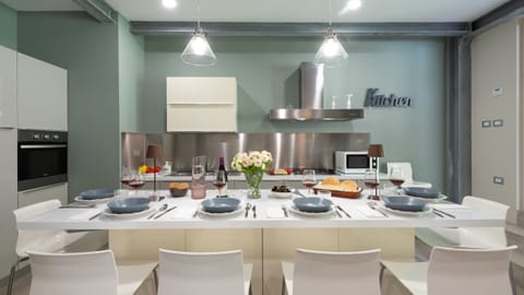 Villa, 2 Bedrooms, Private Pool, Garden View | Dining