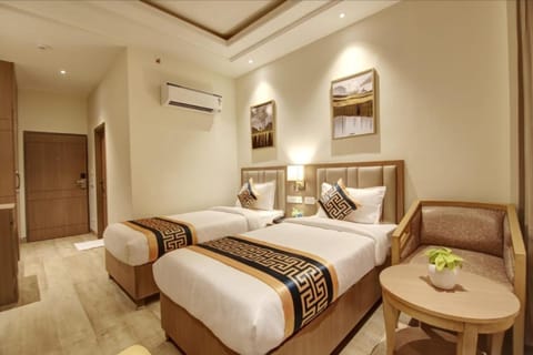 Comfort Double Room, 1 Bedroom | Premium bedding, Select Comfort beds, desk, soundproofing