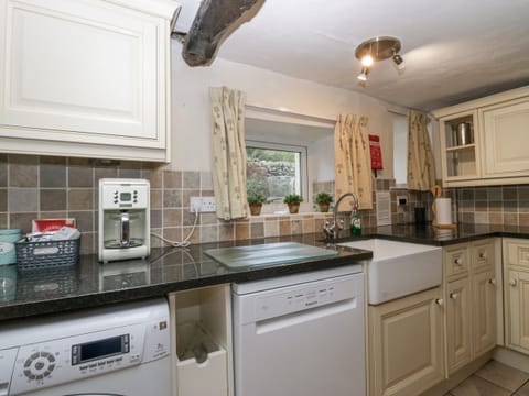 Fridge, dishwasher, electric kettle, toaster