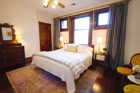 Classic Suite | Egyptian cotton sheets, premium bedding, down comforters