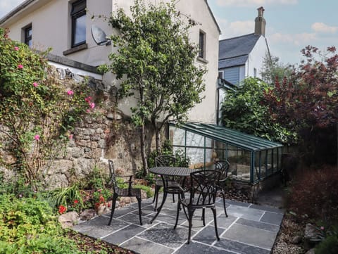 Cottage | Outdoor dining