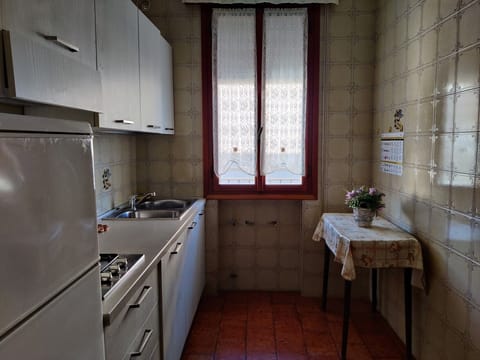 Apartment, 2 Bedrooms, Balcony, City View | Interior