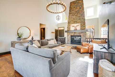House (4 Bedrooms) | Front of property