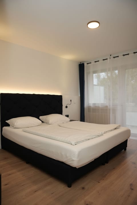 Individually decorated, individually furnished, desk, free WiFi