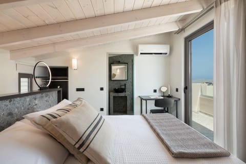 In-room safe, desk, blackout drapes, soundproofing