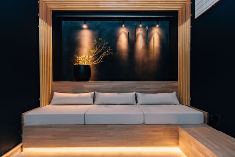 Family Room, Non Smoking (Superior) | Living area | 40-inch LCD TV with cable channels