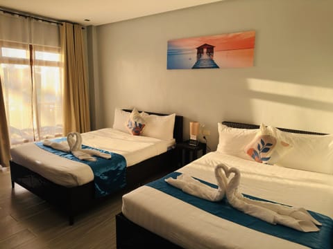 Family Room | Desk, iron/ironing board (on request), WiFi (free), bed sheets
