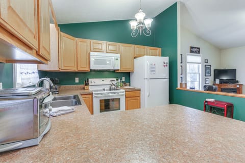 House (3 Bedrooms) | Interior