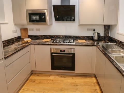 Fridge, dishwasher, electric kettle, toaster