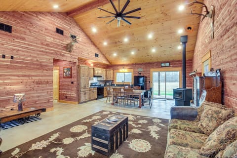 House (2 Bedrooms) | Interior