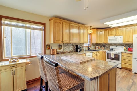 House (3 Bedrooms) | Interior