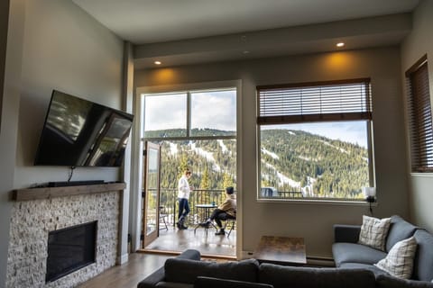 Townhome, 3 Bedrooms | Living area