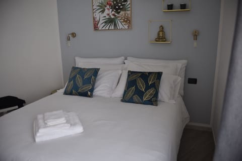 Exclusive Apartment | Individually decorated, individually furnished, desk, free WiFi