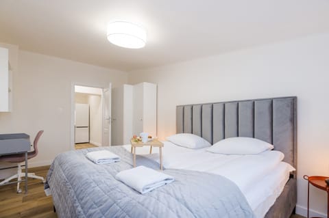 Deluxe Apartment | 3 bedrooms, hypo-allergenic bedding, desk, laptop workspace