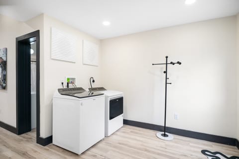 House, Multiple Beds, Kitchen | Interior