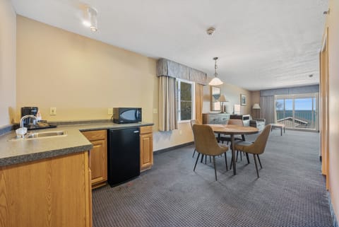 Family Room, Multiple Beds, Lake View | Premium bedding, pillowtop beds, blackout drapes, iron/ironing board