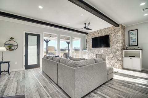 House (3 Bedrooms) | Front of property