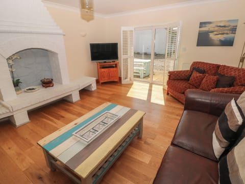 Cottage | Living area