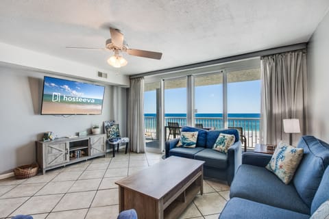 Signature Condo, 3 Bedrooms, Balcony, Beach View | Living room | Smart TV