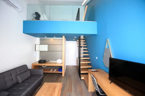 Superior Junior Suite Split Level with Private Pool | Living area