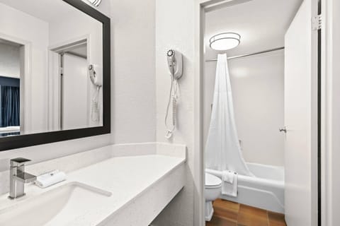 Standard Room, 2 Double Beds, Non Smoking | Desk, iron/ironing board, free WiFi