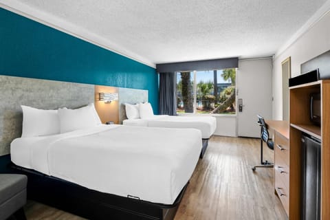 Standard Room, 2 Double Beds, Non Smoking | Desk, iron/ironing board, free WiFi