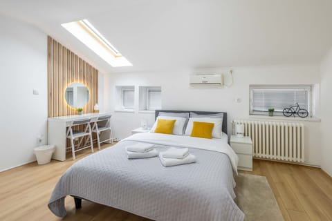 Standard Room | Soundproofing, free WiFi