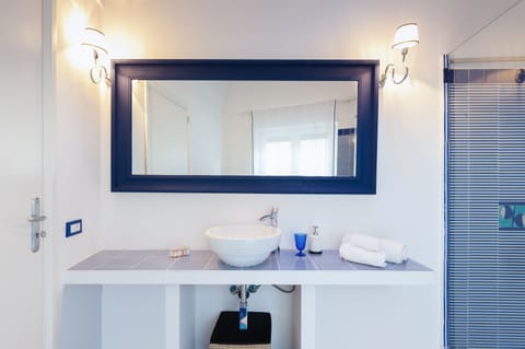 Free toiletries, hair dryer