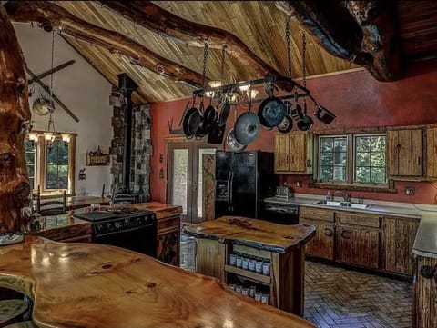 46-inch LCD TV with digital channels, fireplace, Netflix