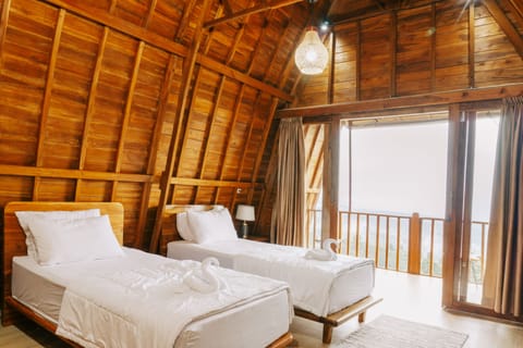 Deluxe Villa, 1 Bedroom | 1 bedroom, hypo-allergenic bedding, in-room safe, desk