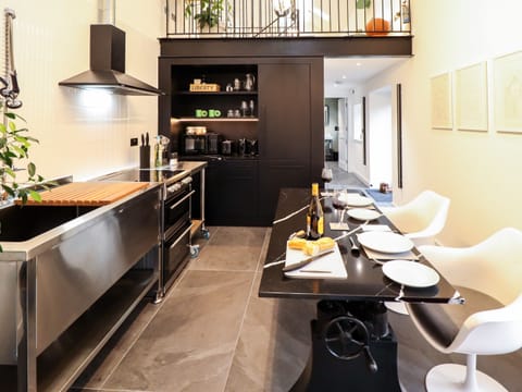 Fridge, dishwasher, electric kettle, toaster