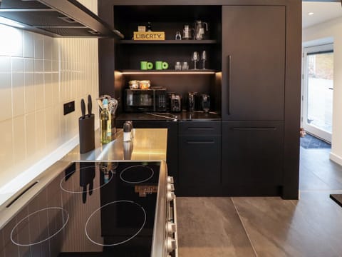 Fridge, dishwasher, electric kettle, toaster