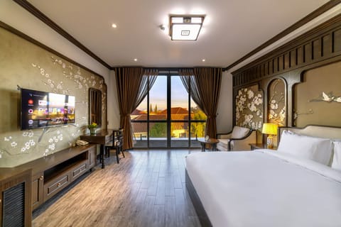 Deluxe Double Room, Balcony | Frette Italian sheets, premium bedding, down comforters, pillowtop beds