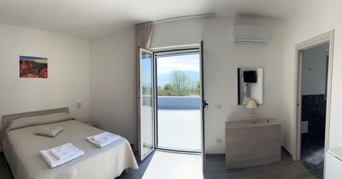 Romantic Suite | Individually decorated, soundproofing, free WiFi