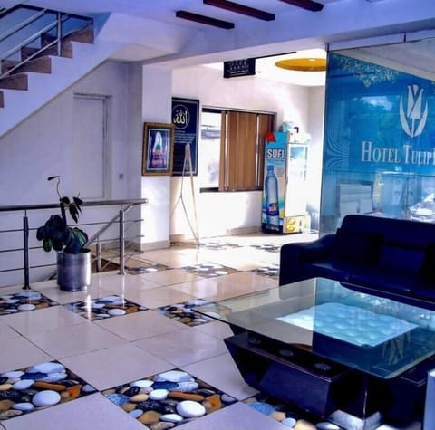 Executive Room | Living area | TV