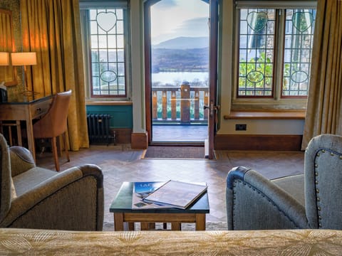 Premium Room | Individually decorated, individually furnished, desk, laptop workspace