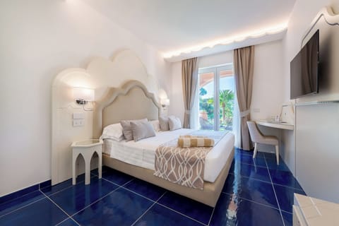 In-room safe, desk, free WiFi, bed sheets