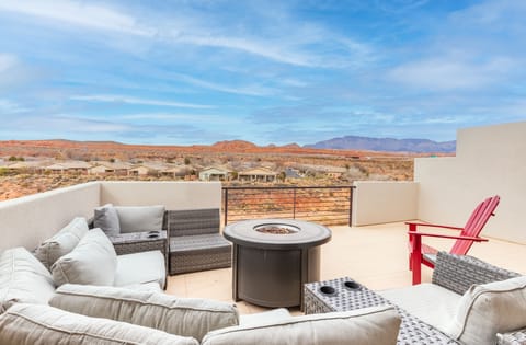 Townhome, 4 Bedrooms | Property grounds