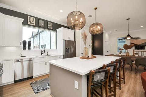 House | Private kitchen | Fridge, stovetop, toaster