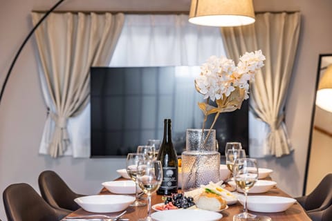 Design House | In-room dining