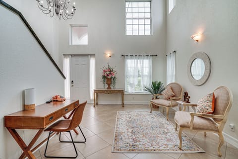 House (5 Bedrooms) | Interior