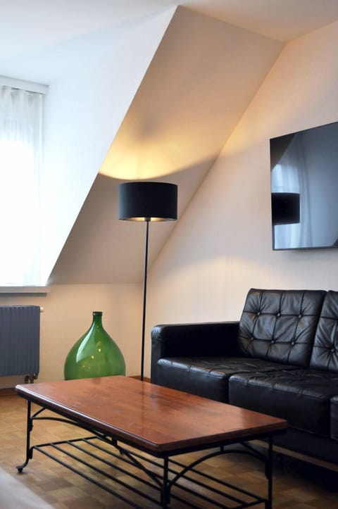 Double Room with Shared Bathroom | Individually decorated, individually furnished, free WiFi, bed sheets