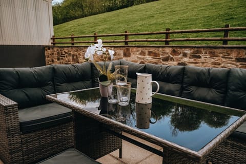 House | Outdoor dining