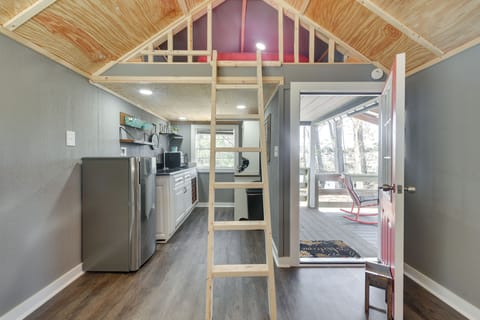 Apartment (0 Bedroom) | Interior