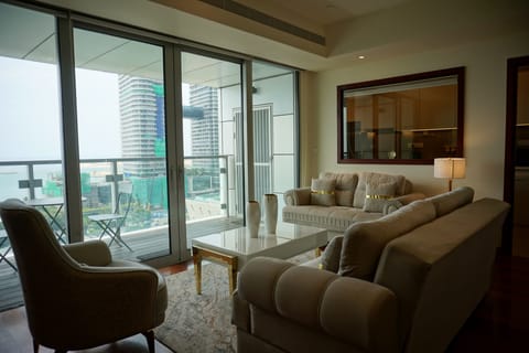 Comfort Apartment | Living area | Flat-screen TV