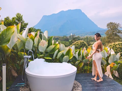 Honeymoon H1 | Deep soaking bathtub