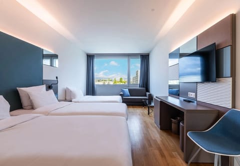 Triple Room, Non Smoking | Premium bedding, in-room safe, desk, laptop workspace