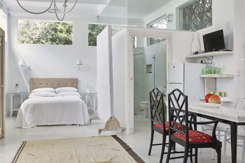 Self-catering unit | Premium bedding, individually decorated, individually furnished