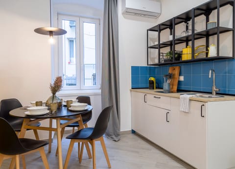 Classic Room | In-room dining